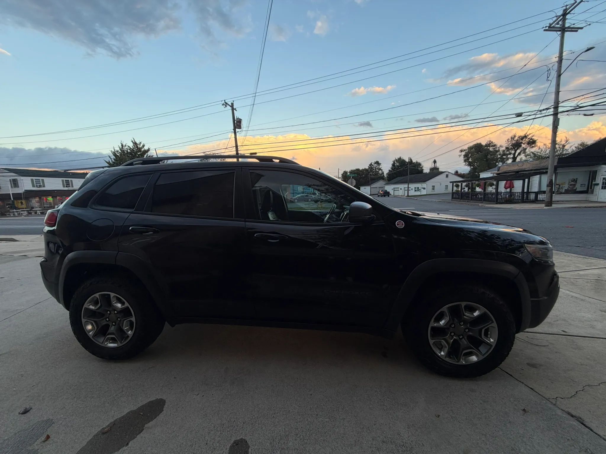 2019 Jeep Cherokee TrailHawk Sport Utility 4D