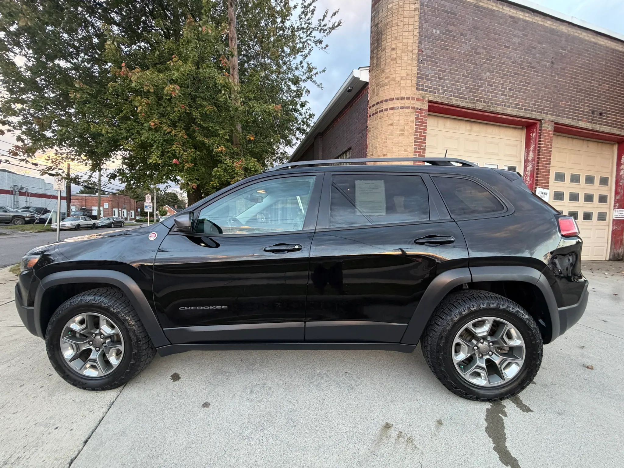 2019 Jeep Cherokee TrailHawk Sport Utility 4D