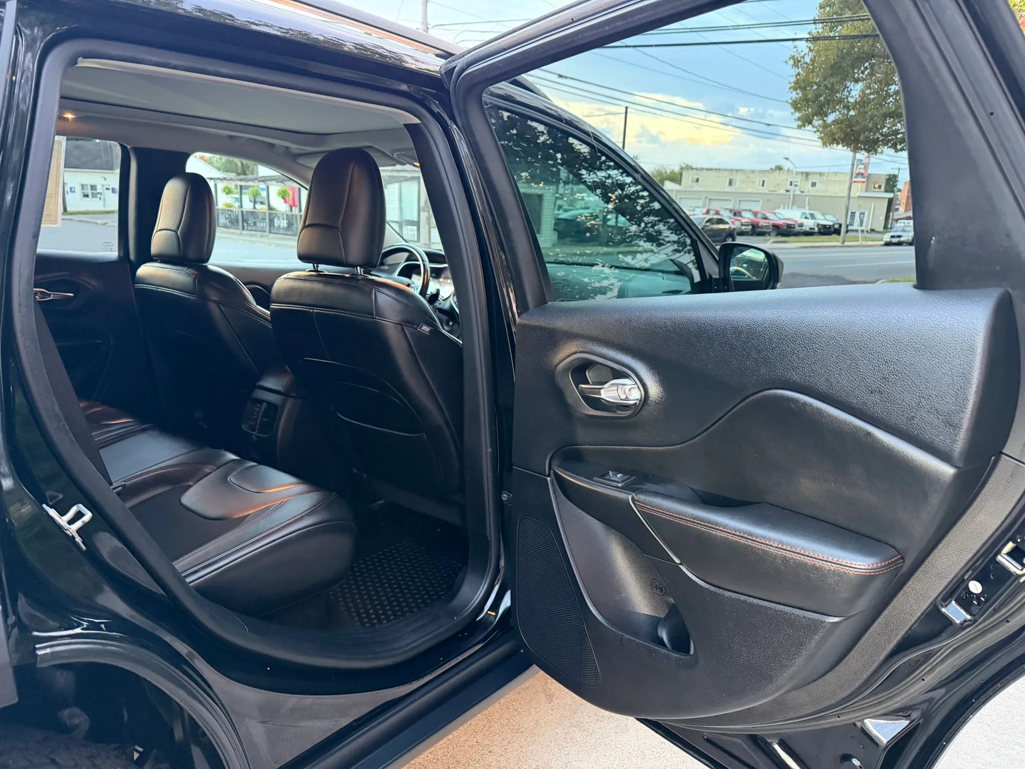 2019 Jeep Cherokee TrailHawk Sport Utility 4D
