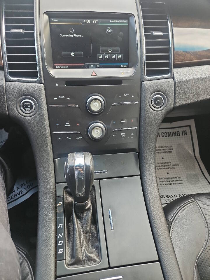 2014 Ford Taurus Limited Sedan 4D photo 15