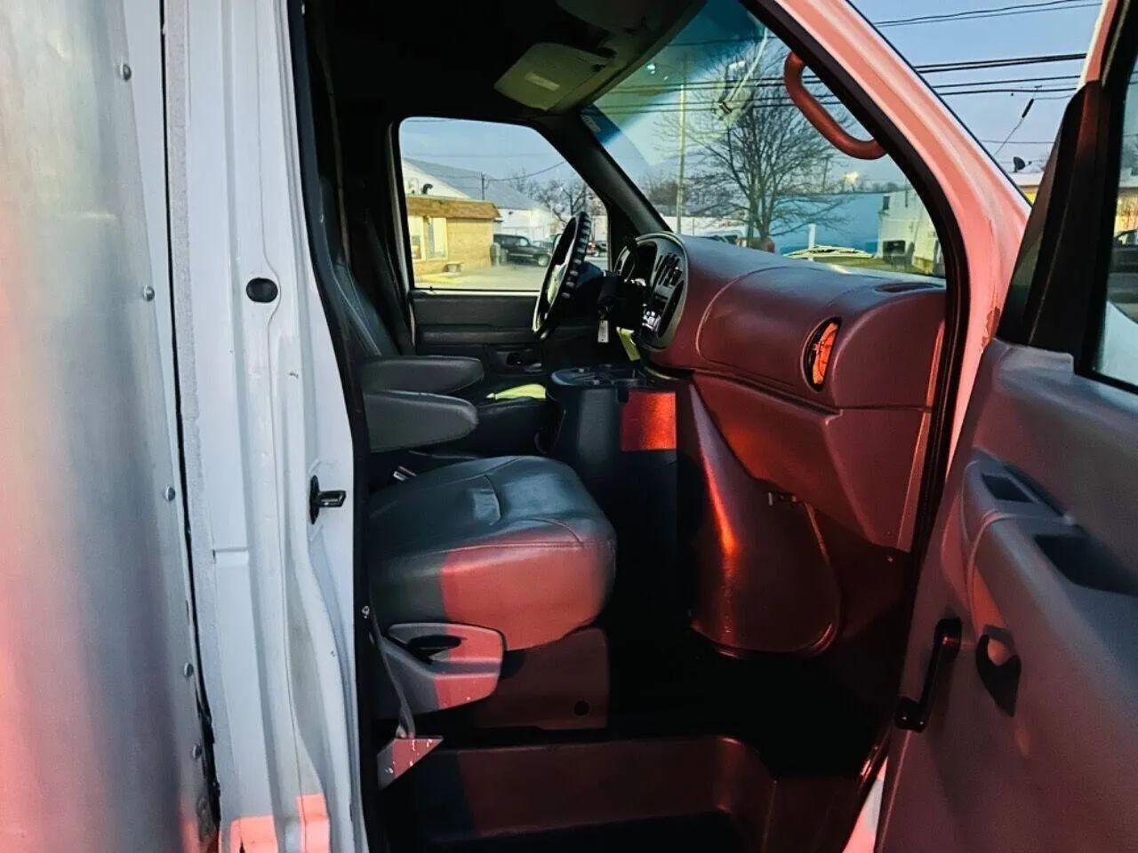 2002 Ford E-Series E-350 SD Commercial/Cutaway/Chassis photo 20