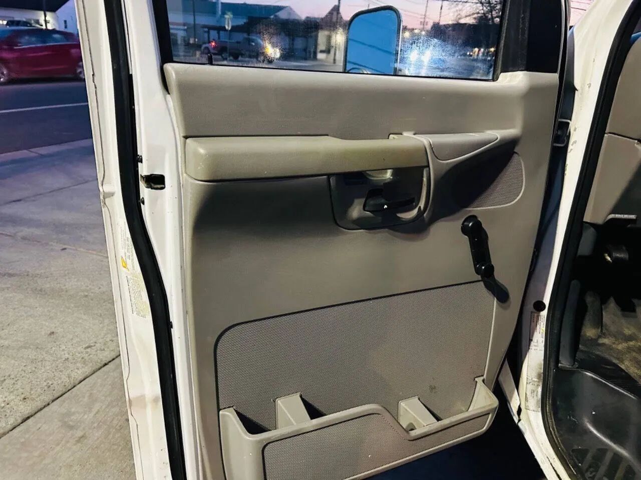 2002 Ford E-Series E-350 SD Commercial/Cutaway/Chassis photo 22