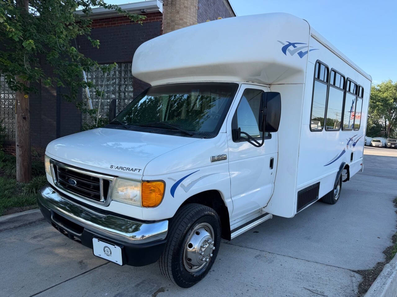 2006 Ford E-Series E-350 SD Commercial/Cutaway/Chassis for sale in Winchester VA