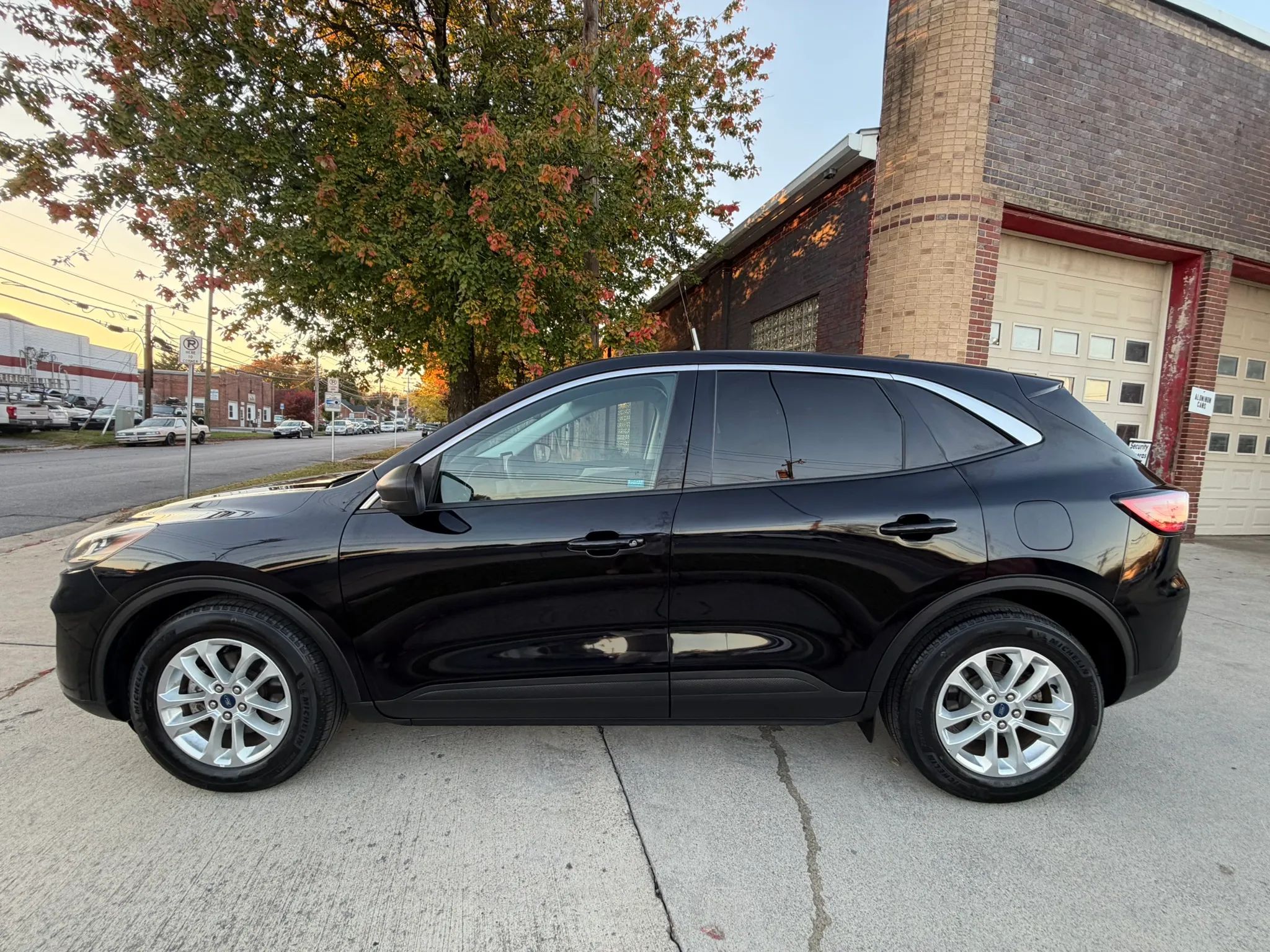 2022 Ford Escape SE Sport Utility 4D