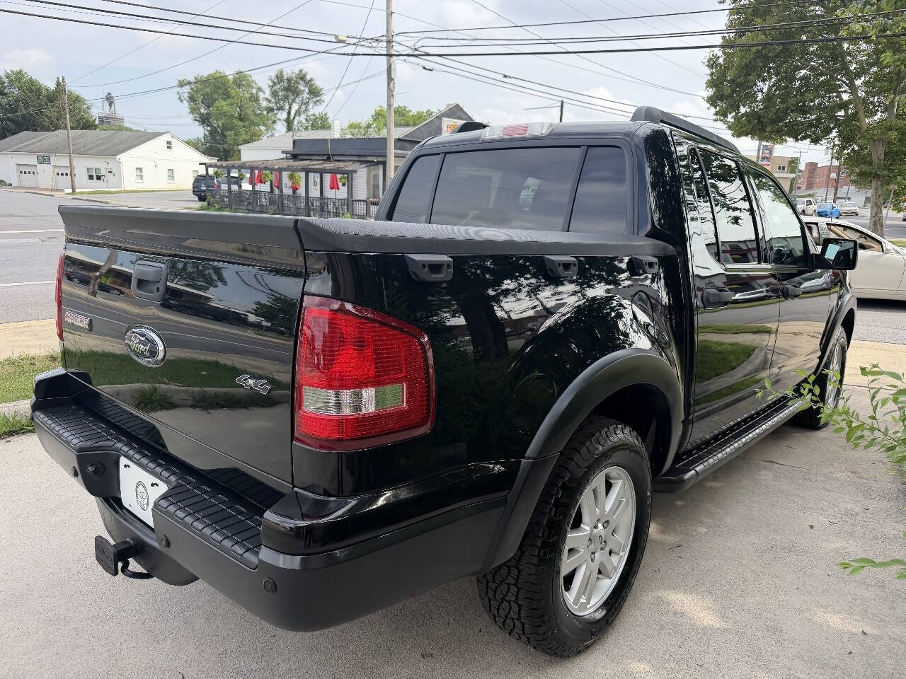 2009 Ford Explorer Sport Trac XLT Sport Utility Pickup 4D