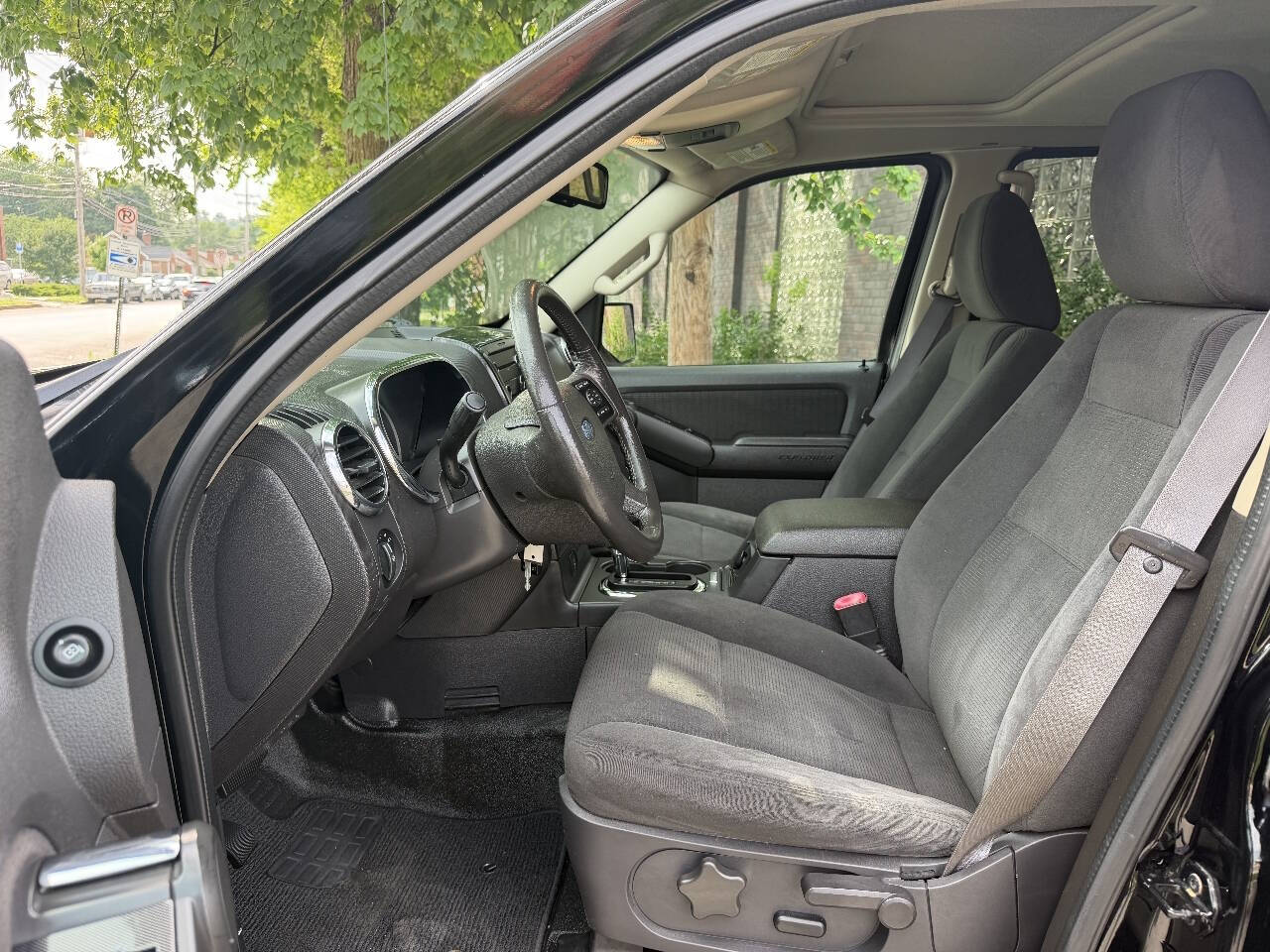 2009 Ford Explorer Sport Trac XLT Sport Utility Pickup 4D