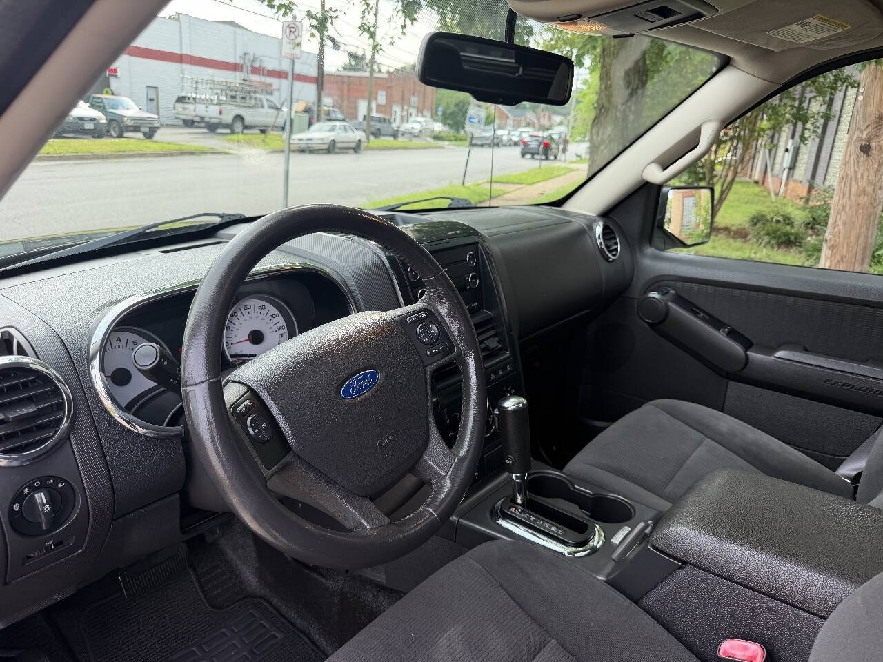 2009 Ford Explorer Sport Trac XLT Sport Utility Pickup 4D