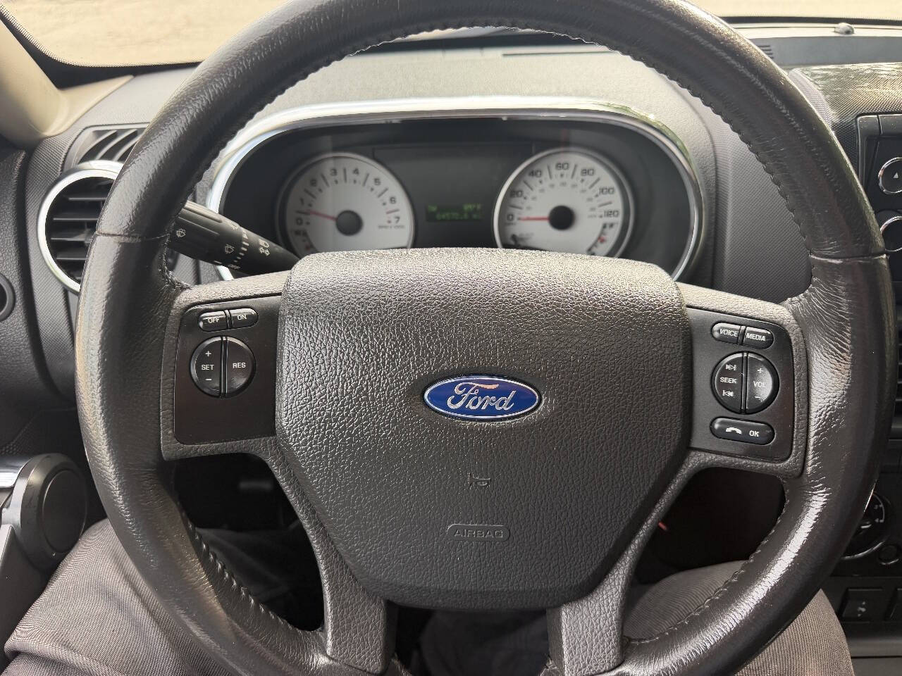 2009 Ford Explorer Sport Trac XLT Sport Utility Pickup 4D