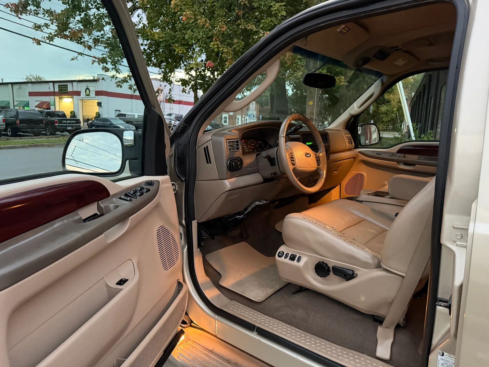2004 Ford Excursion Limited Sport Utility 4D