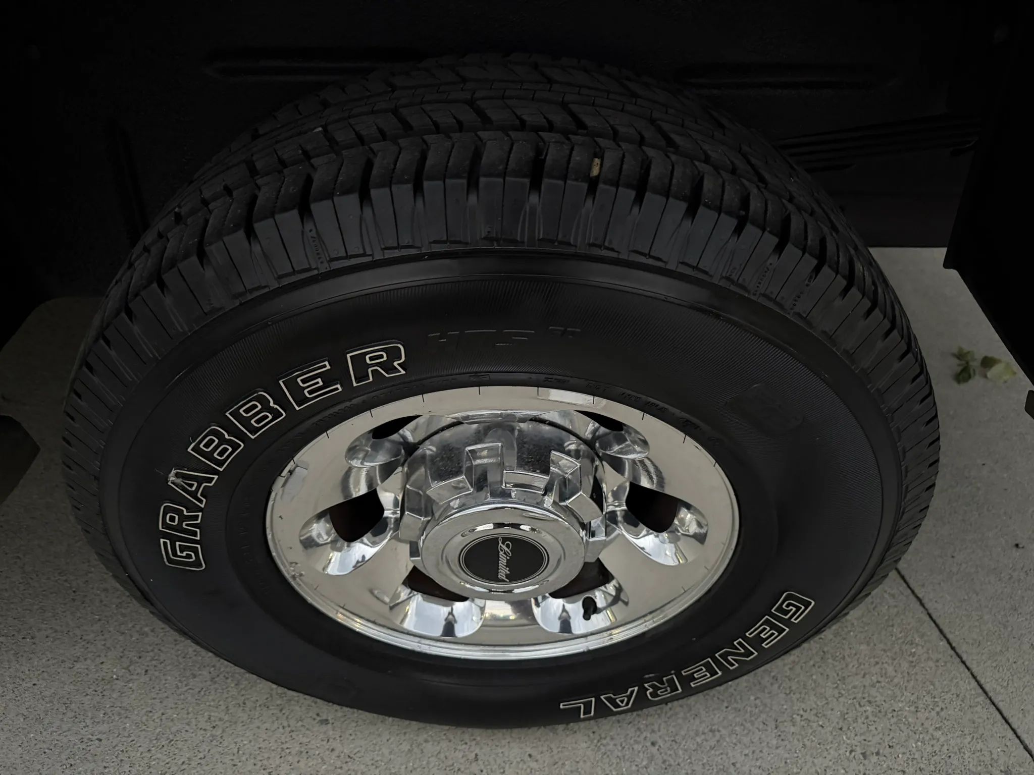 2004 Ford Excursion Limited Sport Utility 4D