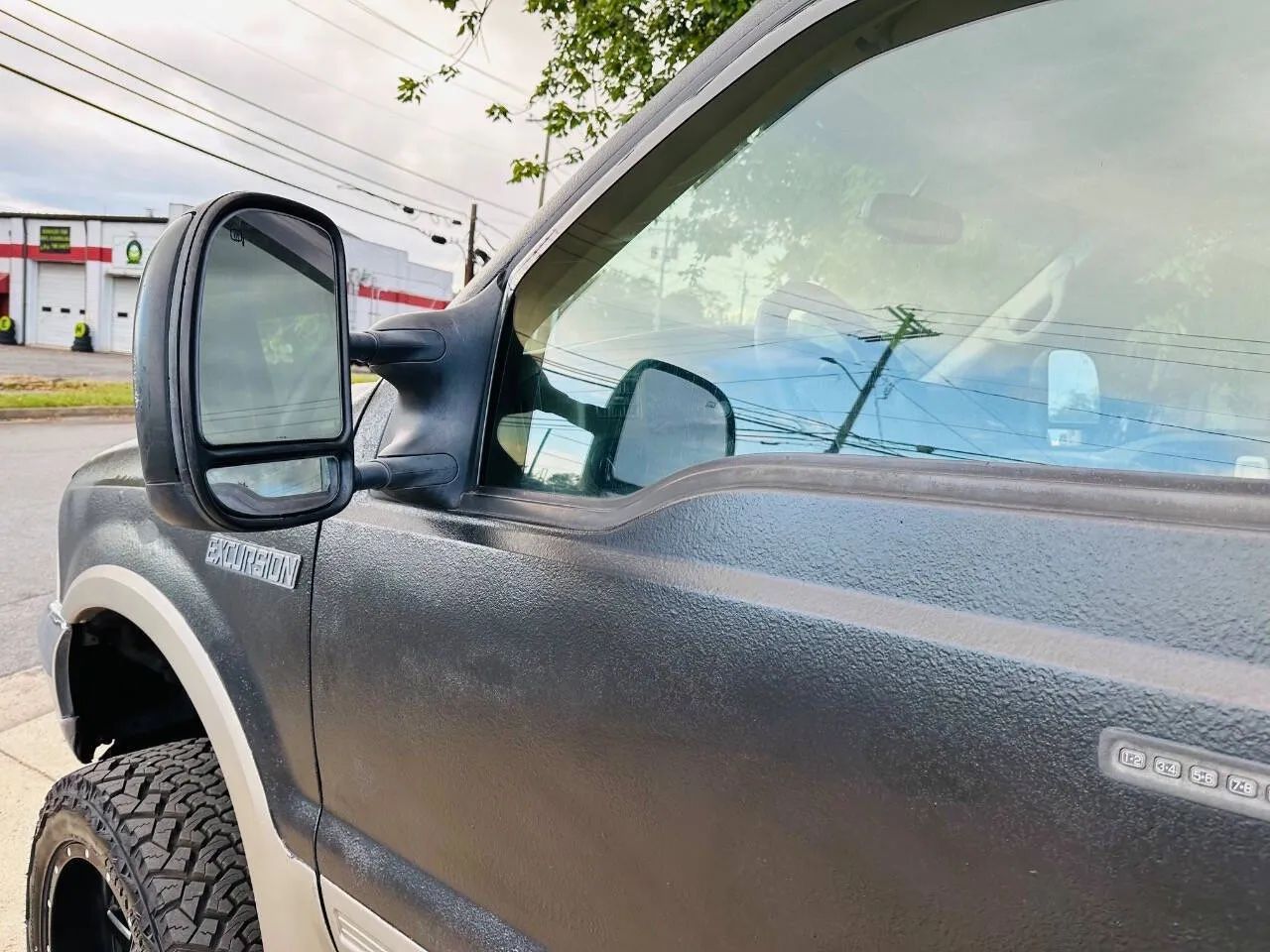 2000 Ford Excursion Sport Utility 4D photo 12
