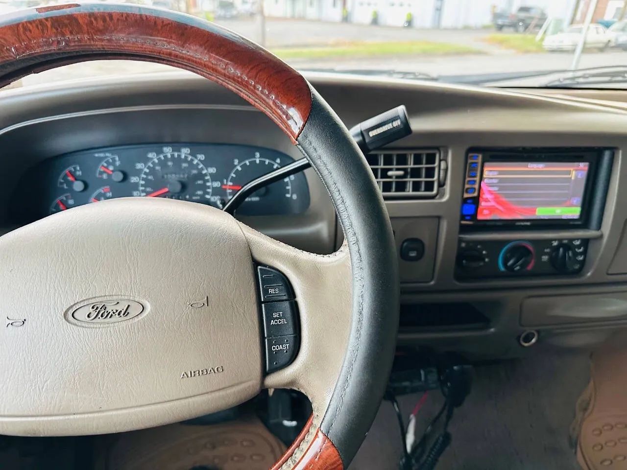 2000 Ford Excursion Sport Utility 4D photo 19