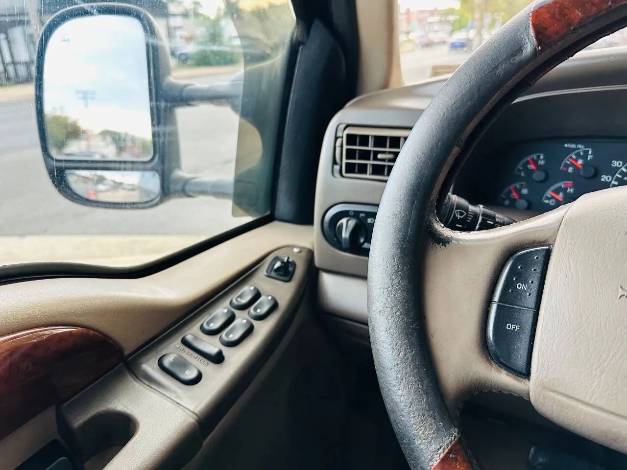 2000 Ford Excursion Sport Utility 4D photo 20