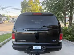 2004 Ford Excursion Limited Sport Utility 4D photo 9