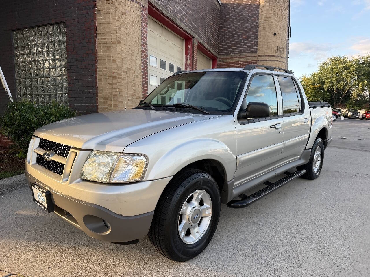 2003 Ford Explorer Sport Trac XLT Sport Utility Pickup 4D