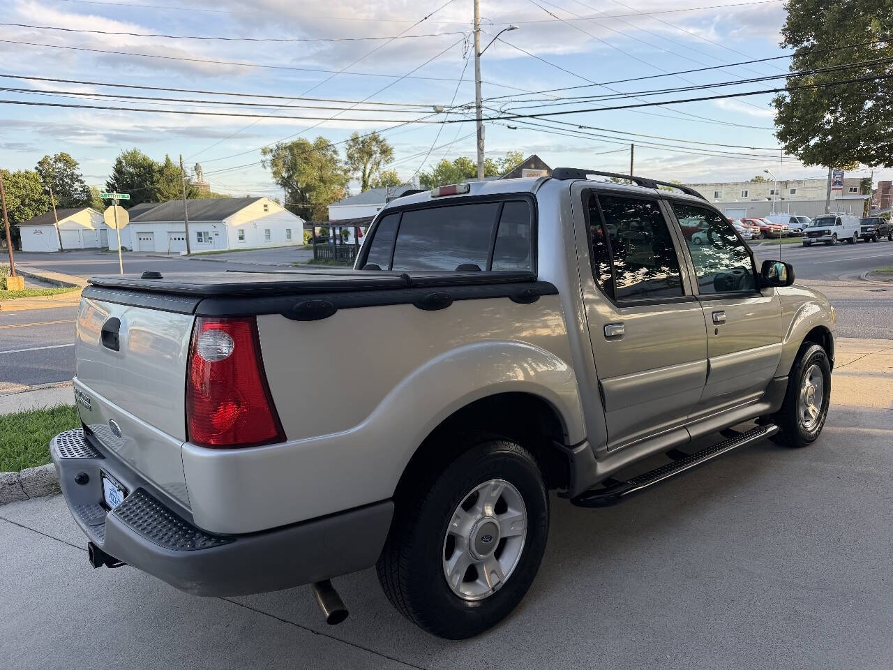 2003 Ford Explorer Sport Trac XLT Sport Utility Pickup 4D
