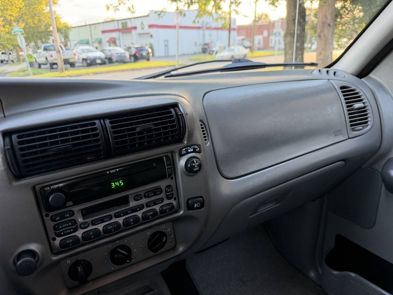 2003 Ford Explorer Sport Trac XLT Sport Utility Pickup 4D