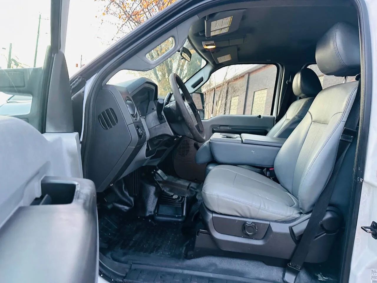 2013 Ford F350 Super Duty Crew Cab XL Pickup 4D 8 ft photo 18