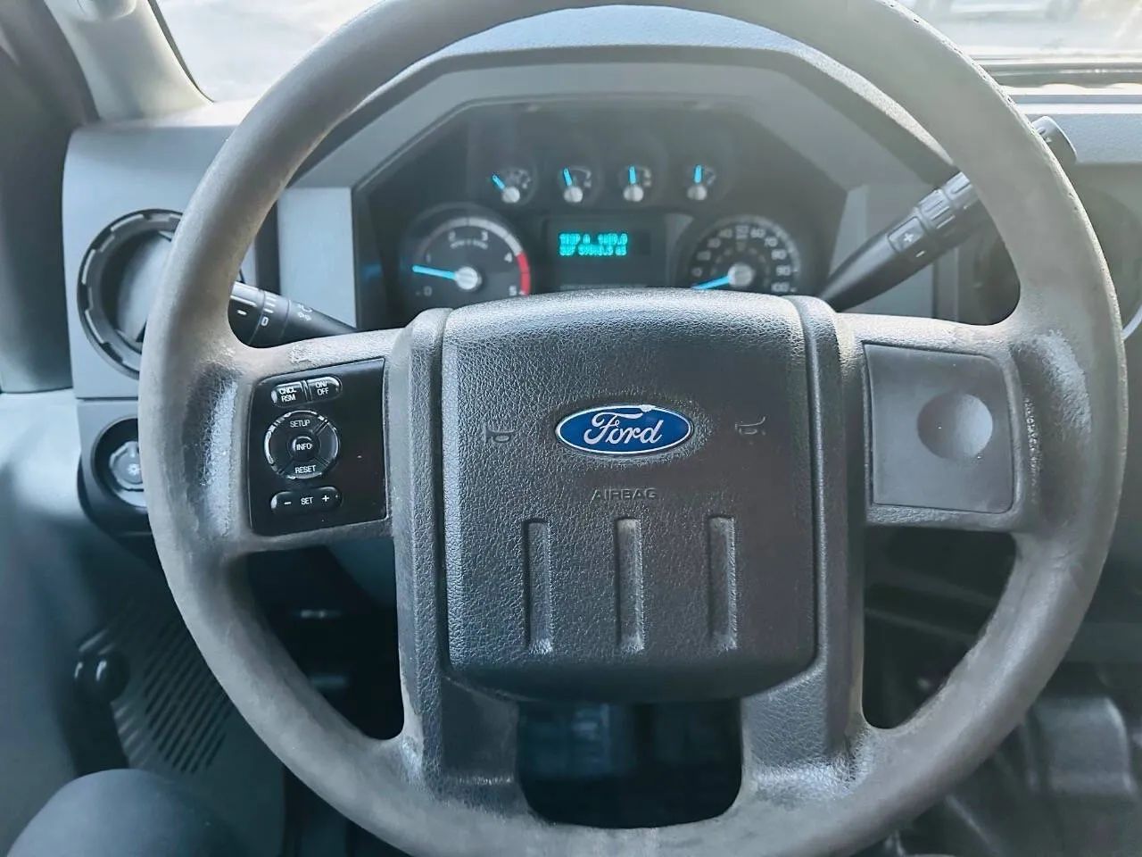 2013 Ford F350 Super Duty Crew Cab XL Pickup 4D 8 ft photo 23