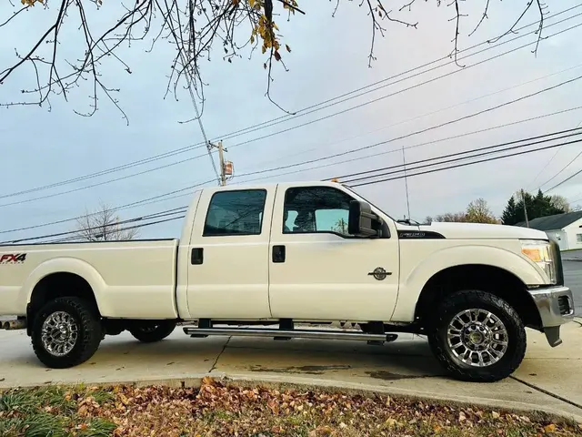 2013 Ford F350 Super Duty Crew Cab XL Pickup 4D 8 ft photo 6