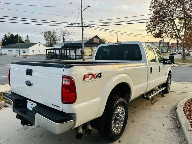 2013 Ford F350 Super Duty Crew Cab XL Pickup 4D 8 ft photo 8