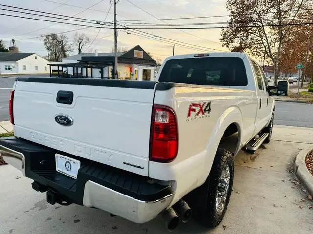 2013 Ford F350 Super Duty Crew Cab XL Pickup 4D 8 ft photo 9