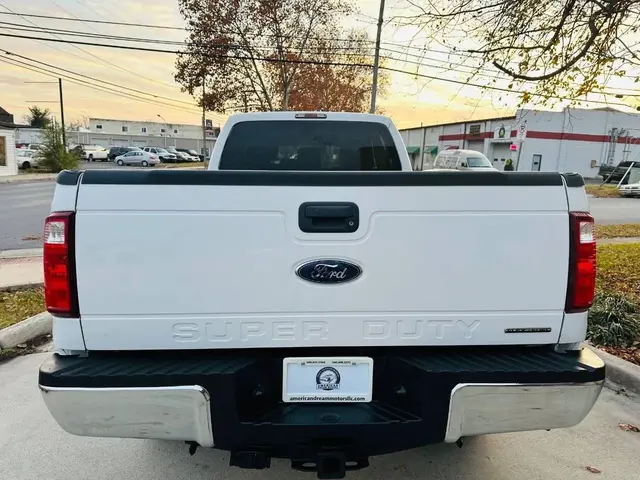2013 Ford F350 Super Duty Crew Cab XL Pickup 4D 8 ft photo 10