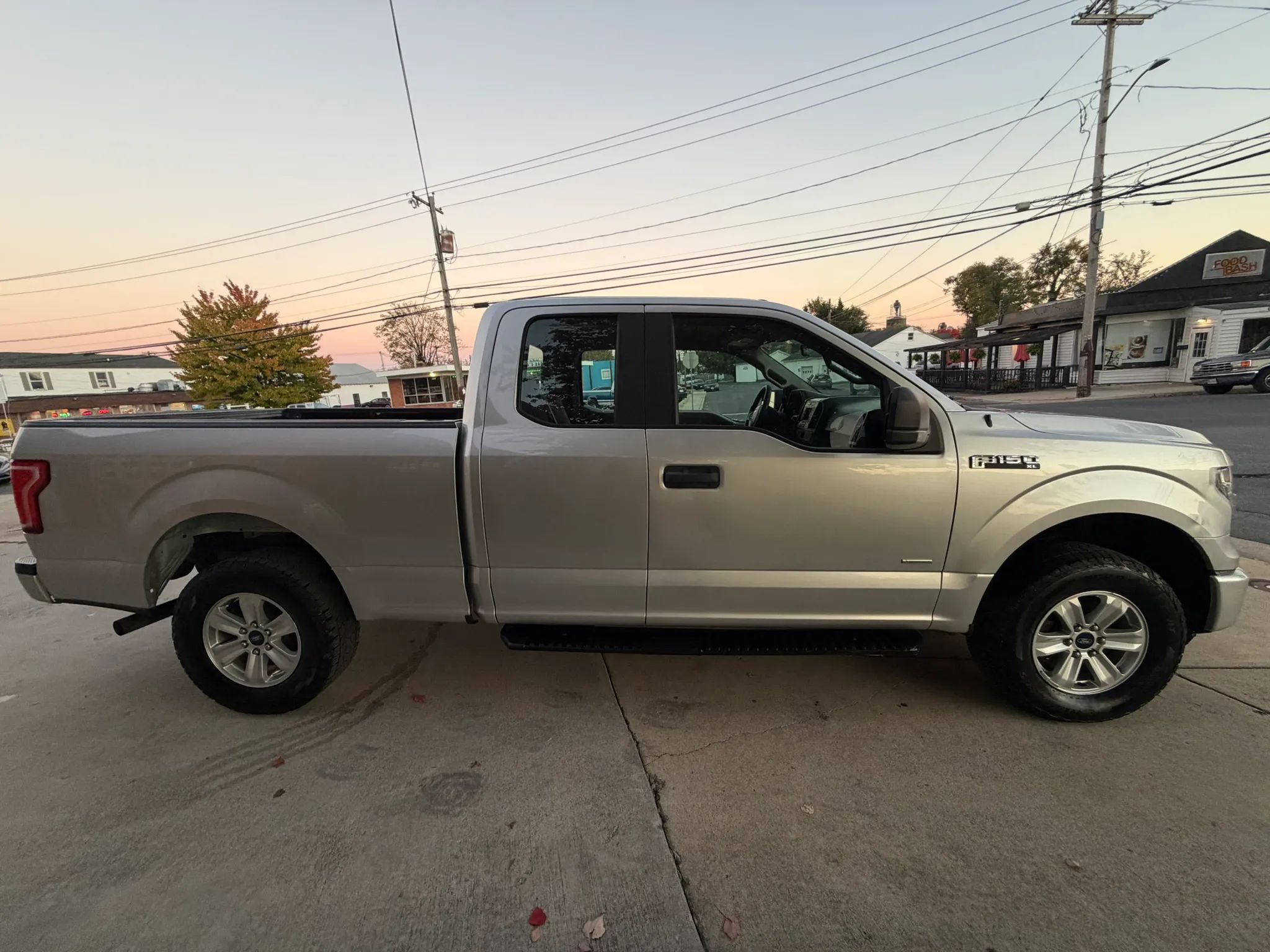 2016 Ford F150 Super Cab XL Pickup 4D 6 1/2 ft