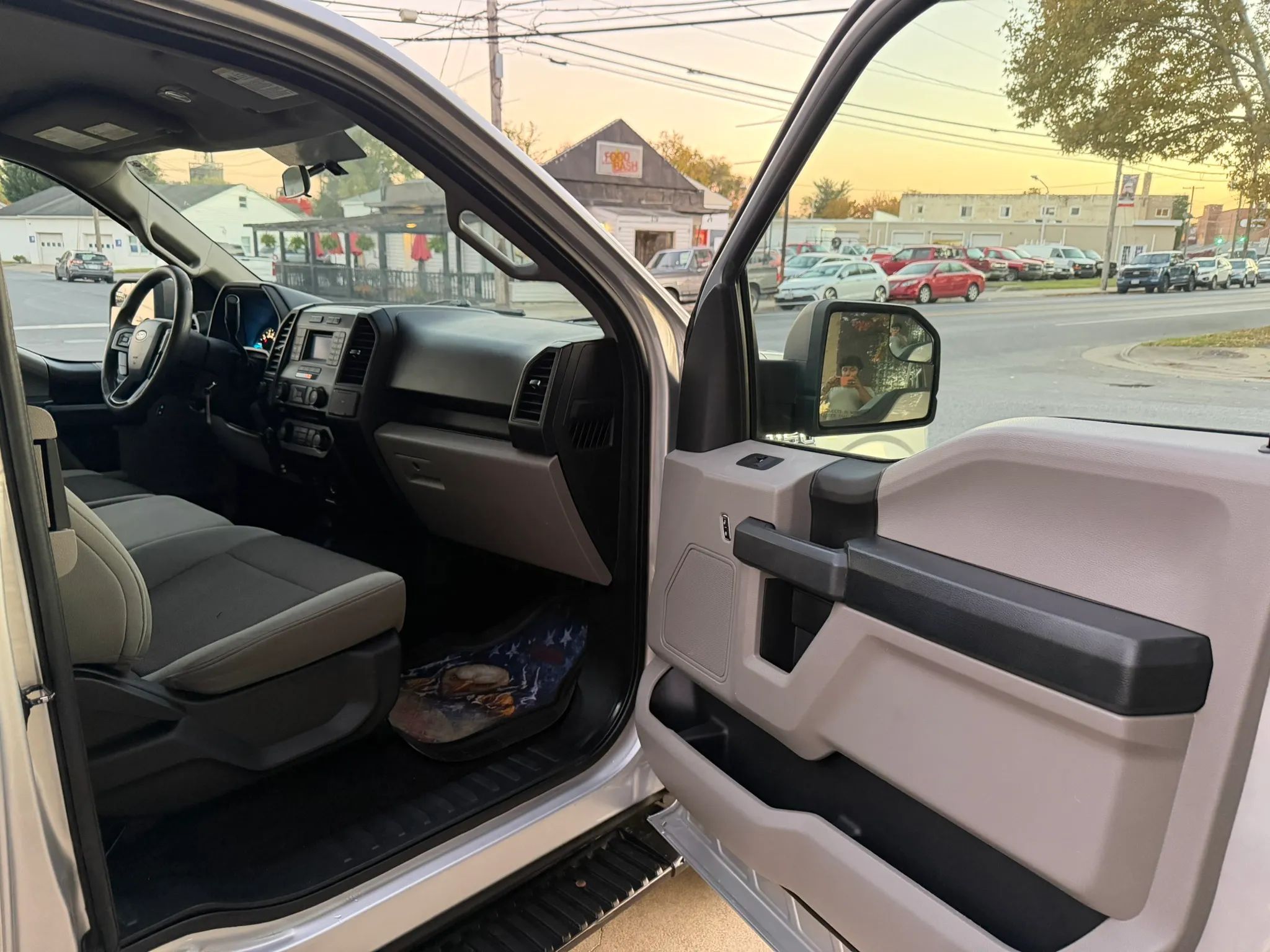 2016 Ford F150 Super Cab XL Pickup 4D 6 1/2 ft