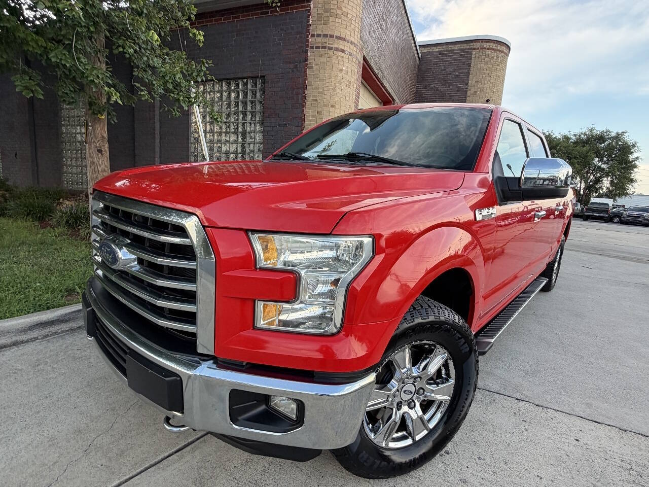 2016 Ford F150 SuperCrew Cab XLT Pickup 4D 5 1/2 ft