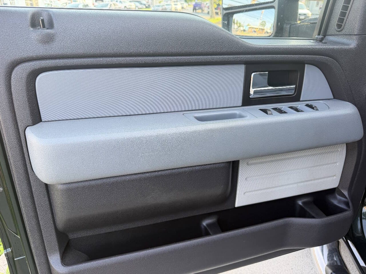 2013 Ford F-150 XLT photo 16