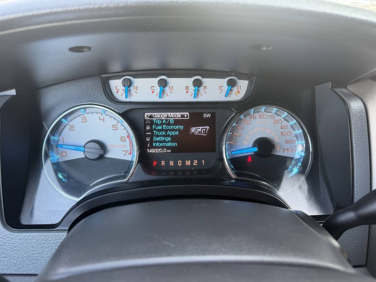 2013 Ford F-150 XLT photo 18