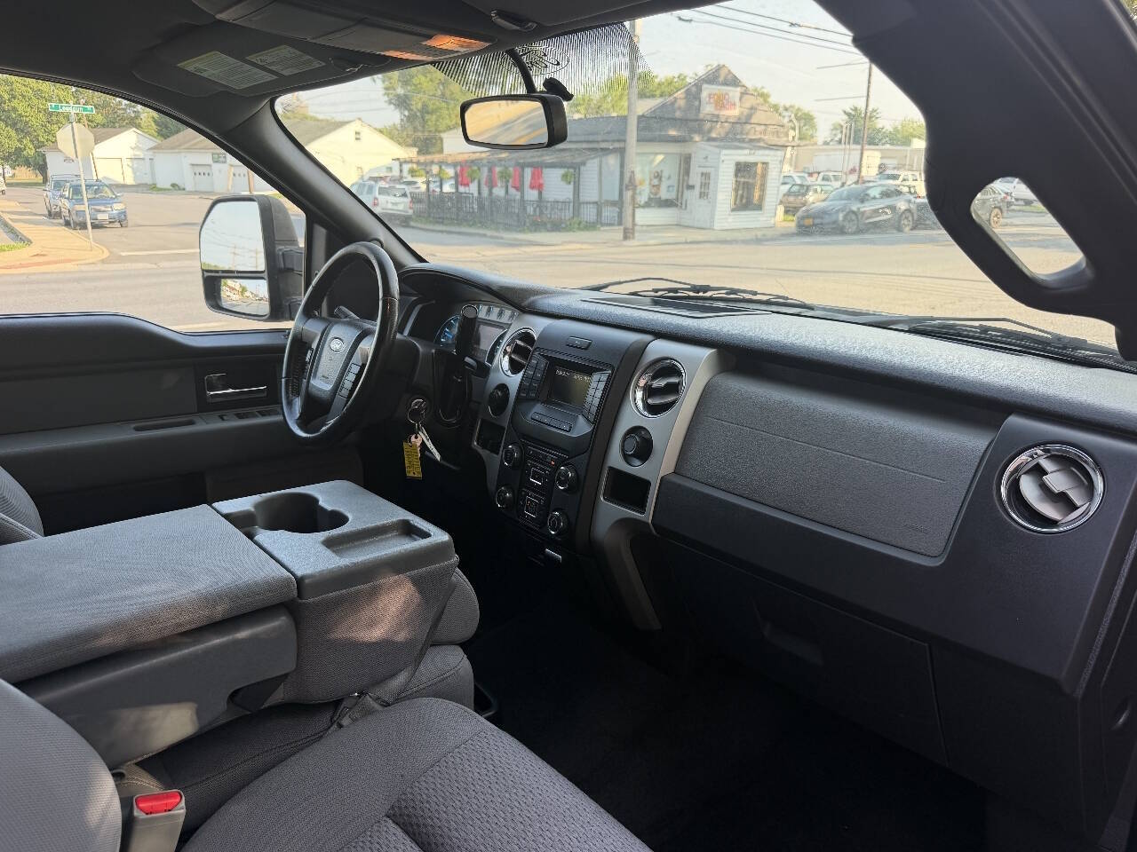 2013 Ford F-150 XLT photo 29