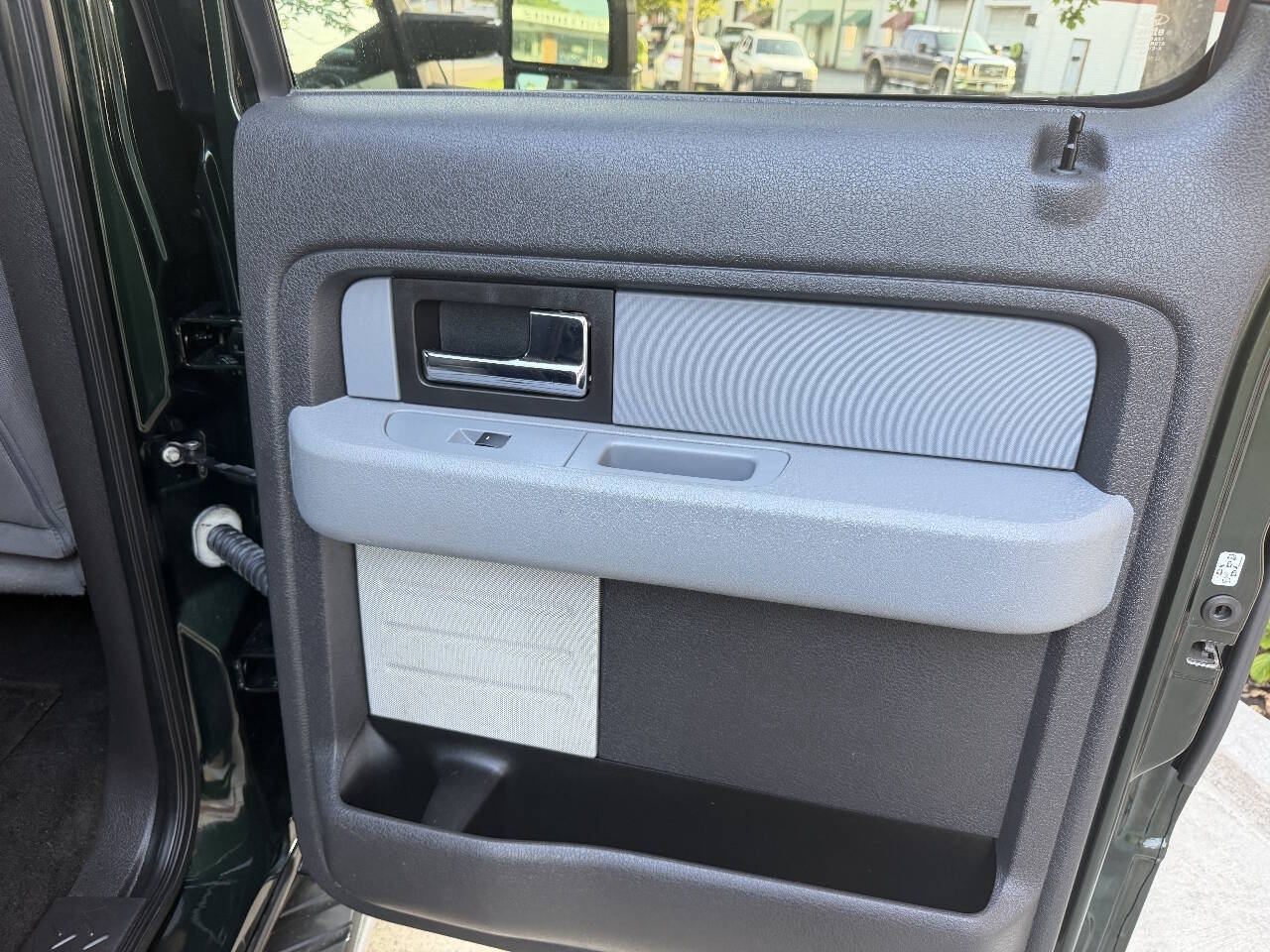 2013 Ford F-150 XLT photo 35