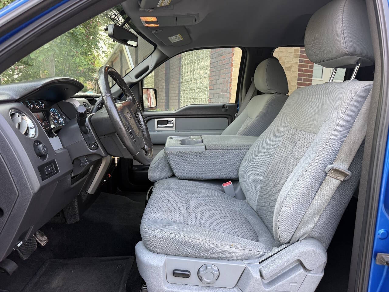 2011 Ford F150 SuperCrew Cab XLT Pickup 4D 5 1/2 ft photo 12