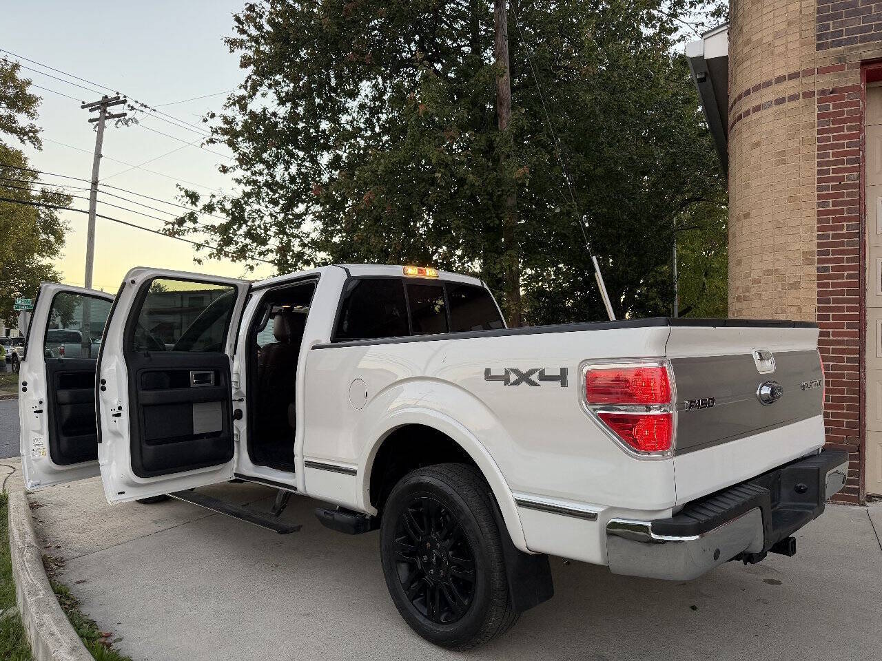2012 Ford F150 SuperCrew Cab Platinum