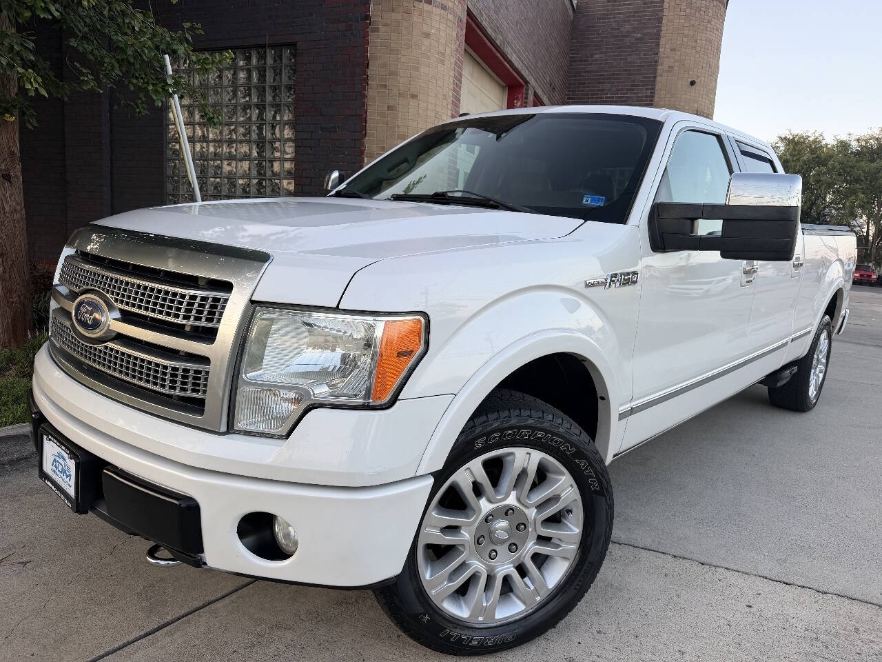 2010 Ford F150 SuperCrew Cab Platinum Pickup 4D 5 1/2 ft