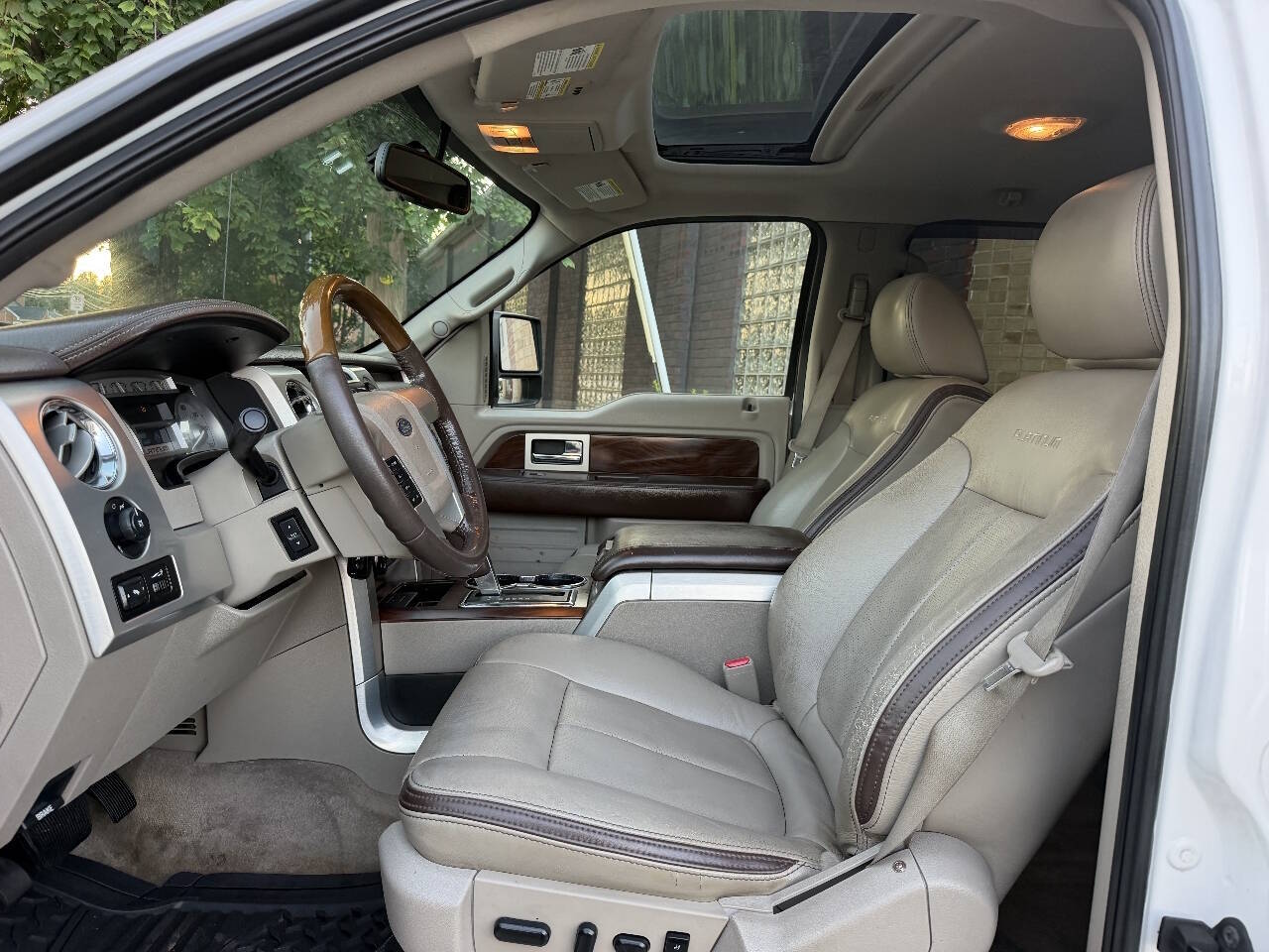 2010 Ford F150 SuperCrew Cab Platinum Pickup 4D 5 1/2 ft