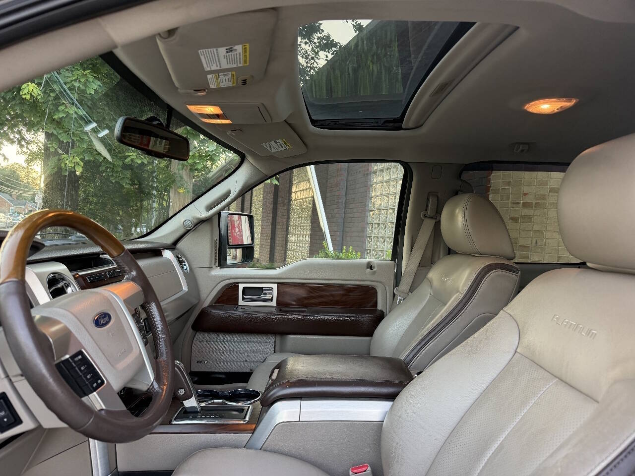 2010 Ford F150 SuperCrew Cab Platinum Pickup 4D 5 1/2 ft