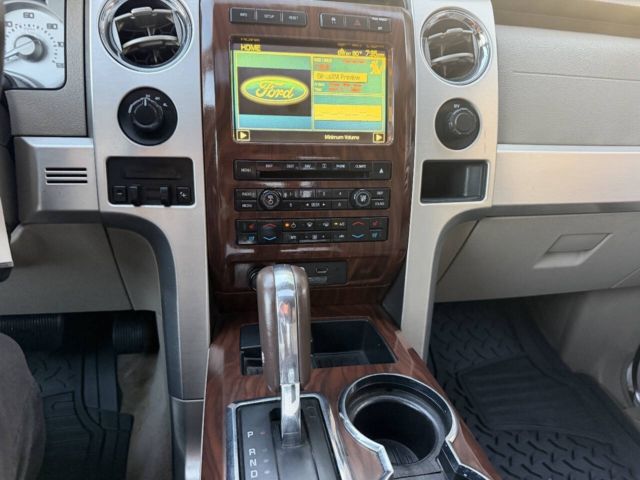 2010 Ford F150 SuperCrew Cab Platinum Pickup 4D 5 1/2 ft