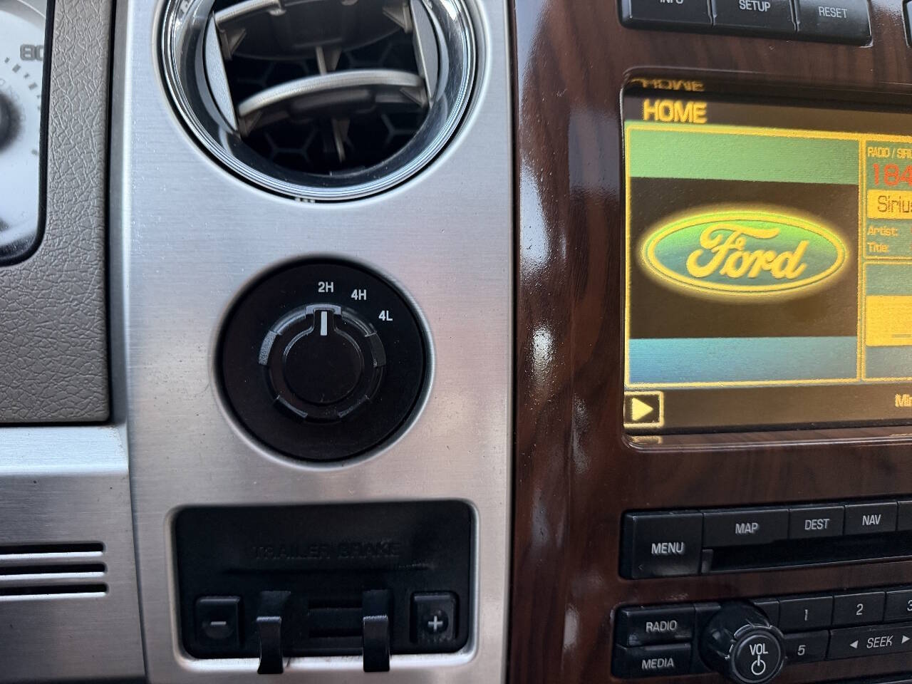 2010 Ford F150 SuperCrew Cab Platinum Pickup 4D 5 1/2 ft