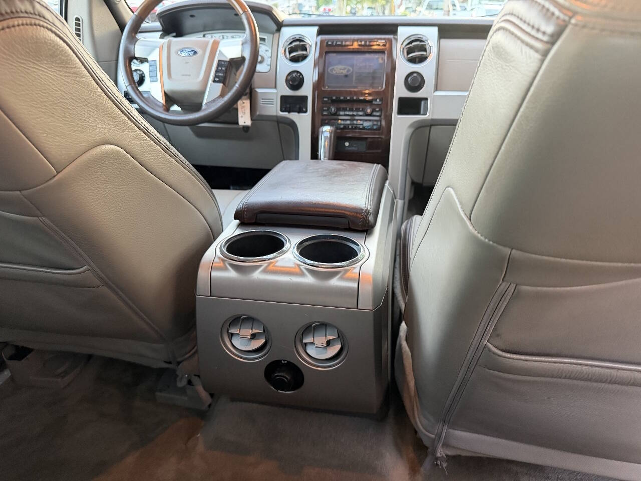 2010 Ford F150 SuperCrew Cab Platinum Pickup 4D 5 1/2 ft