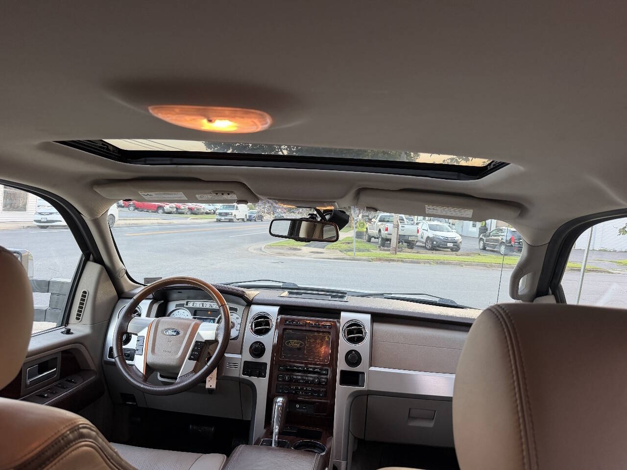 2010 Ford F150 SuperCrew Cab Platinum Pickup 4D 5 1/2 ft