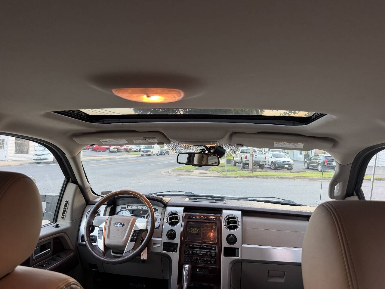 2010 Ford F150 SuperCrew Cab Platinum Pickup 4D 5 1/2 ft
