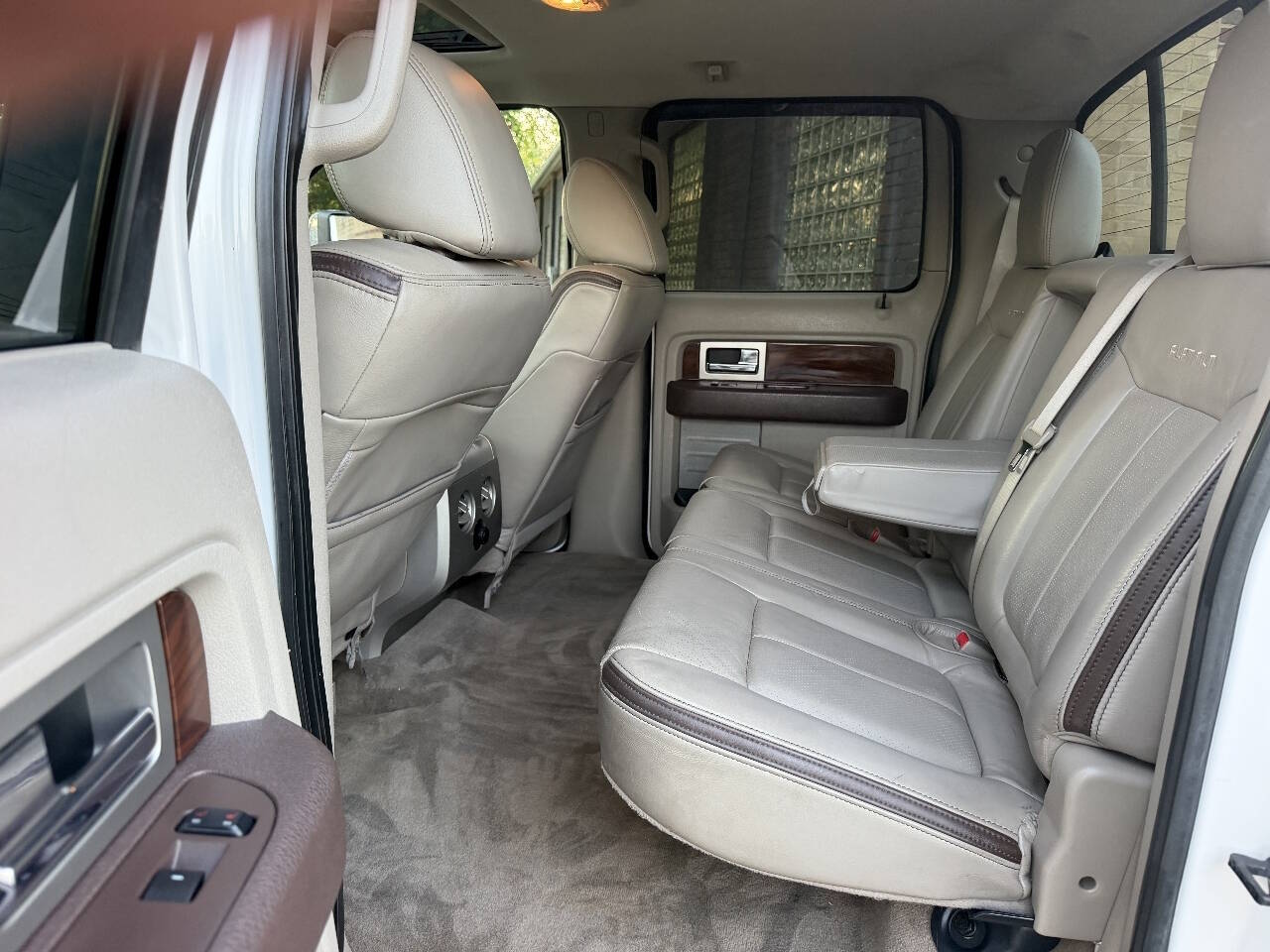 2010 Ford F150 SuperCrew Cab Platinum Pickup 4D 5 1/2 ft