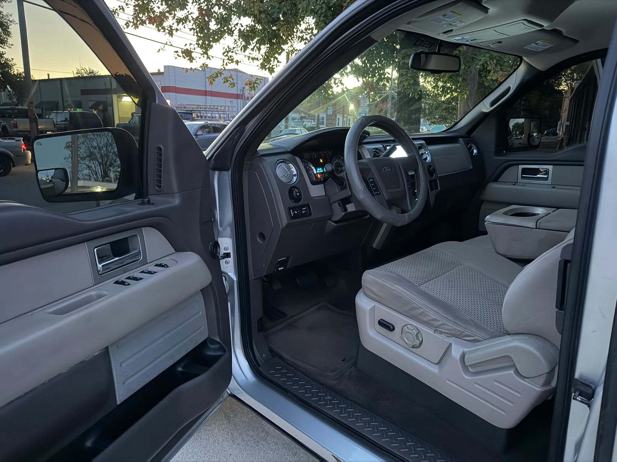 2010 Ford F150 Super Cab XLT Pickup 4D 6 1/2 ft