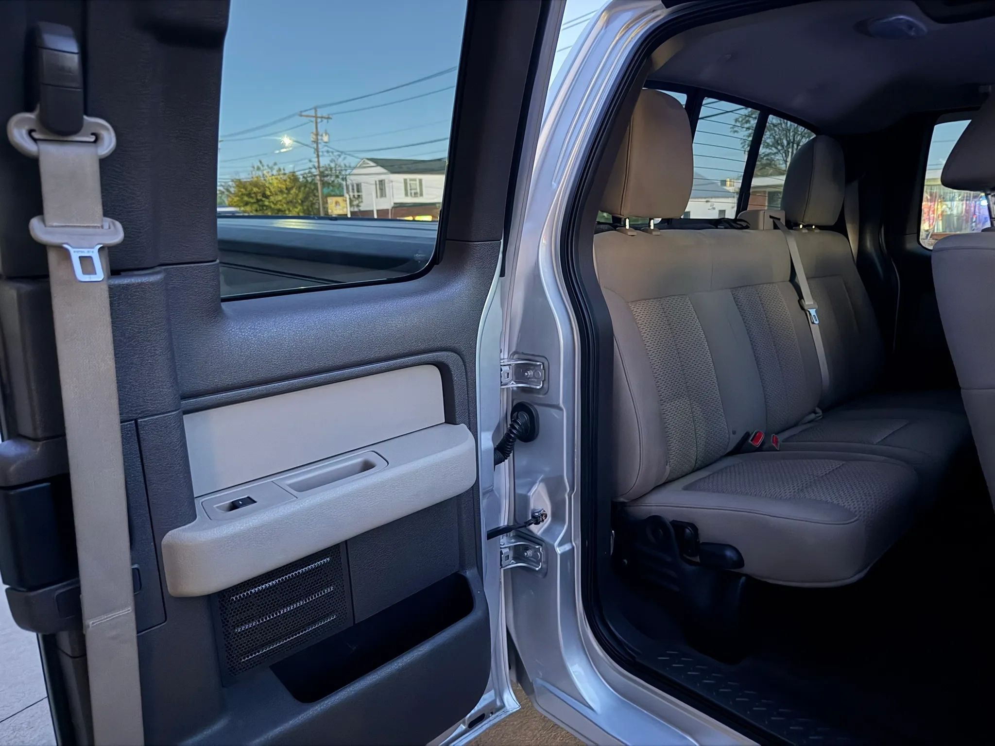 2010 Ford F150 Super Cab XLT Pickup 4D 6 1/2 ft