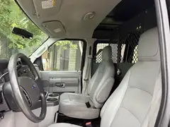 2011 Ford E-Series E-250 Cargo photo 6