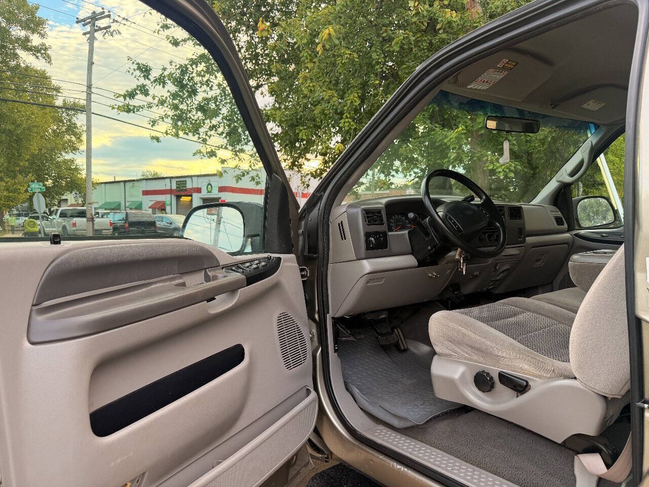2001 Ford F250 Super Duty Crew Cab Lariat Crew Cab