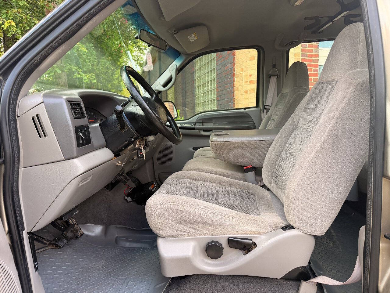 2001 Ford F250 Super Duty Crew Cab Lariat Crew Cab